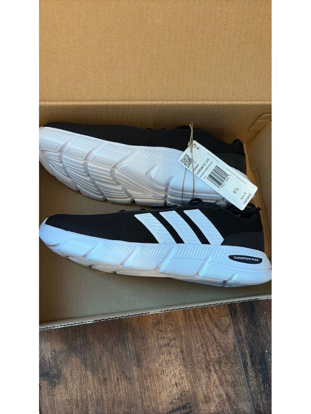 9.5M 11W Brand New Adidas Cloudfoam Flex